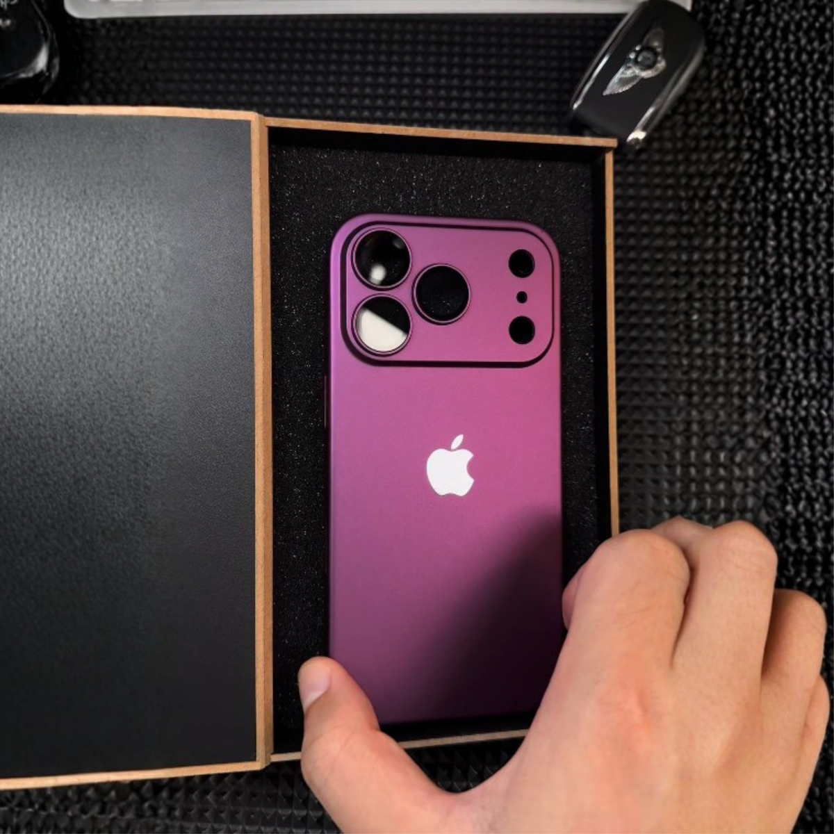 Mat Special iPhone Kılıfı