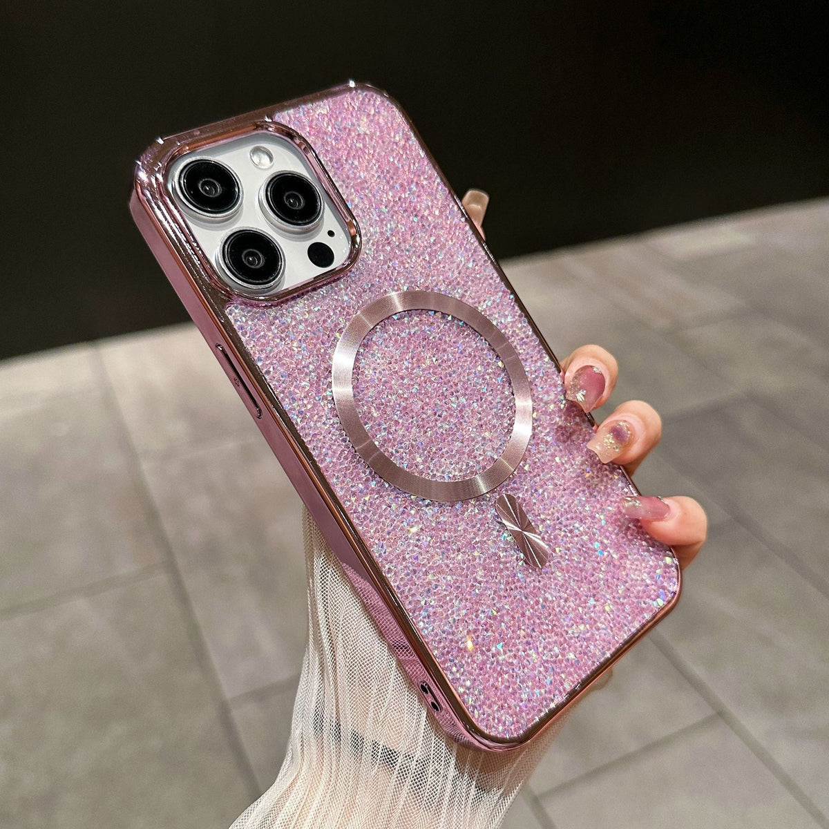 GLOW TAŞLI MAGSAFE KILIF
