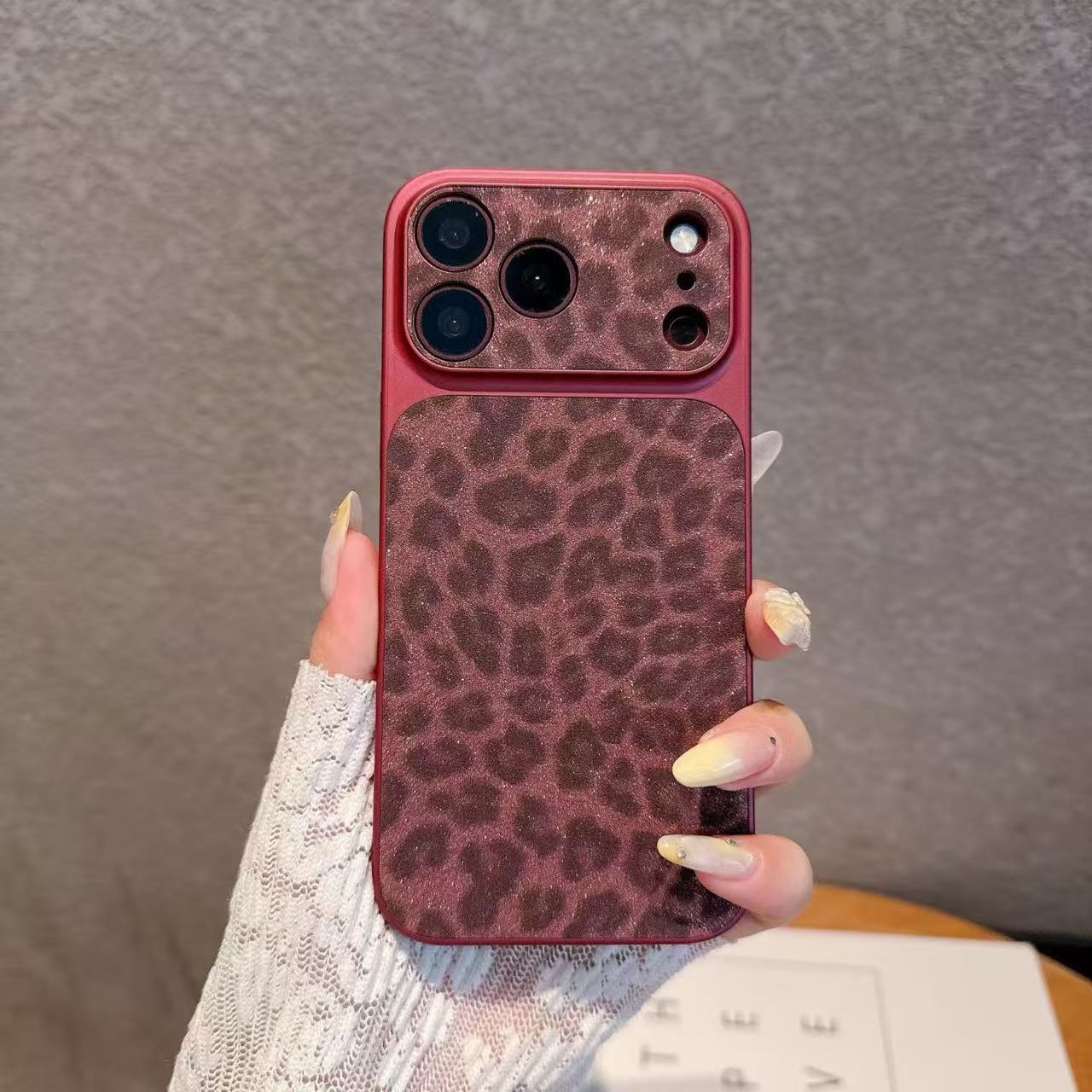 Premium Leopar Desenli iPhone Kılıfı