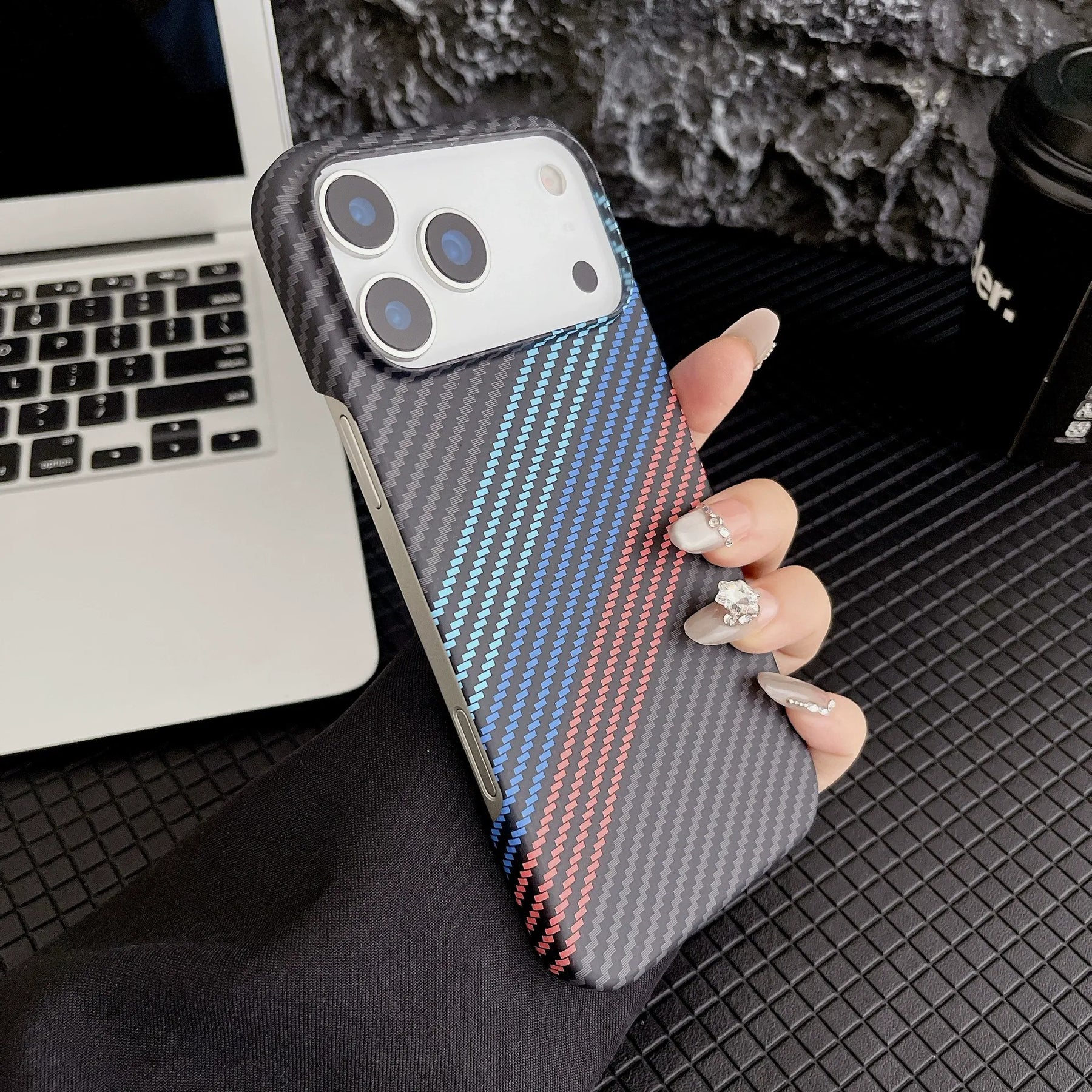 Tekyra Karbon Fiber Kılıf